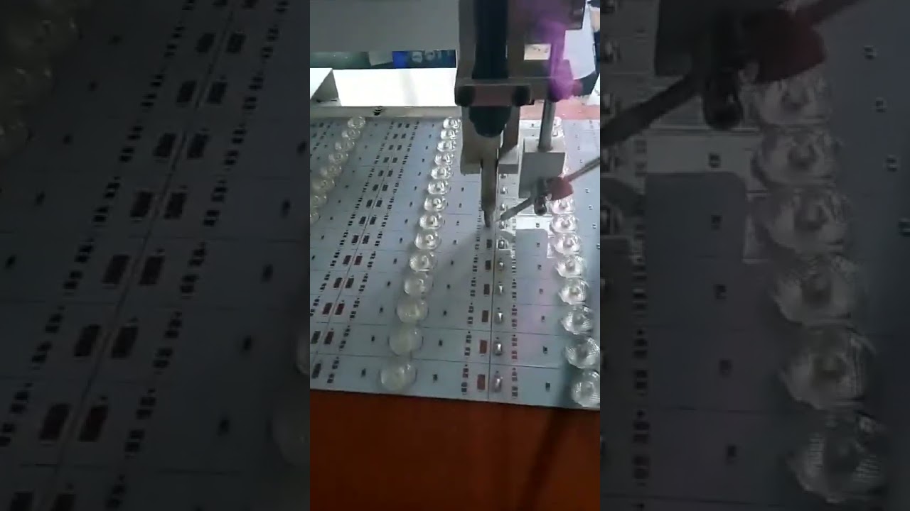 Maszyna do lutowania modułów LED WPM-142